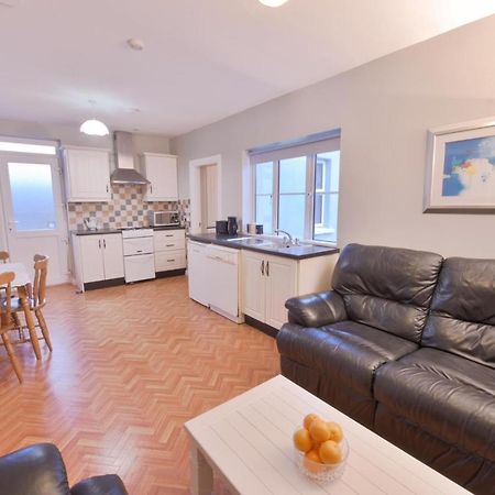 Ocean Breeze Apartment Lahinch Dış mekan fotoğraf